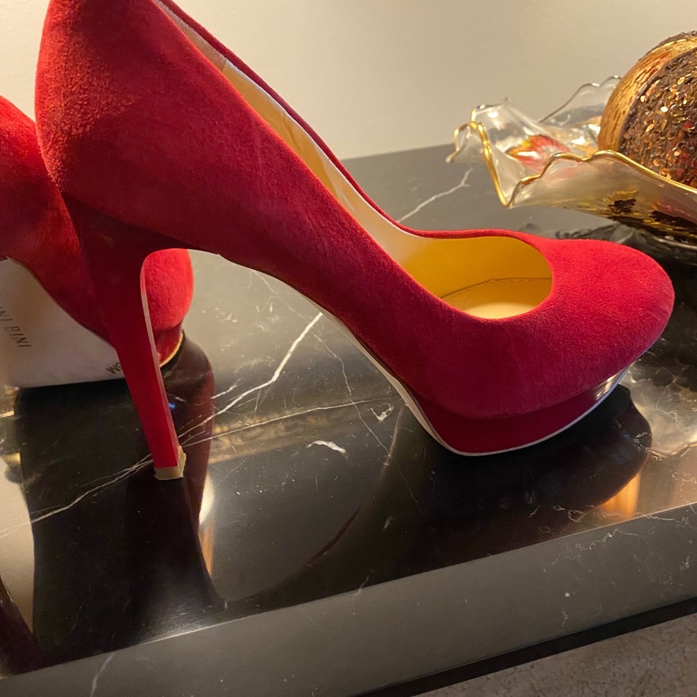 Gianni Bini Ferrari Red Julie suede platform pumps